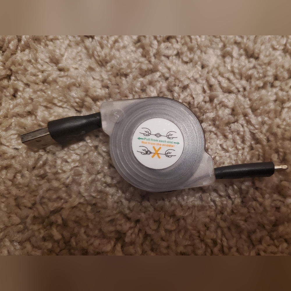 Retractable Light Up Charger For Apple iPhone | iPad